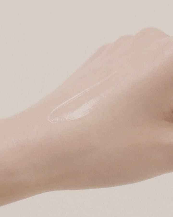 Haruharu WONDER - Black Rice Hyaluronic Essence