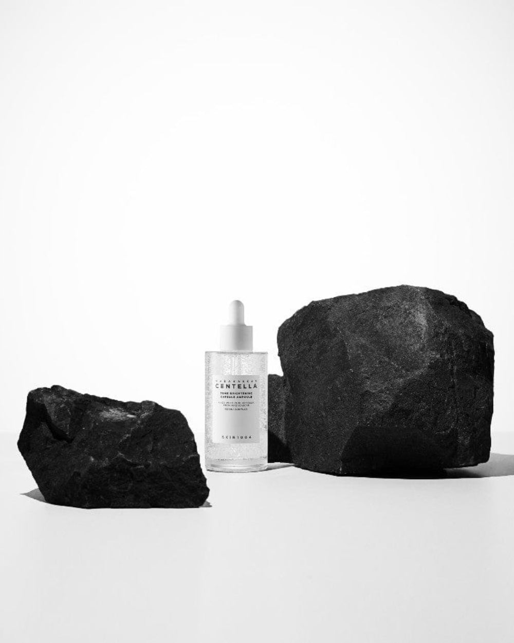 SKIN1004 - Madagascar Centella Tone Brightening Capsule Ampoule